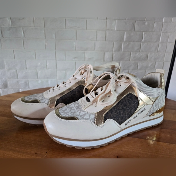 Michael Kors shoes - Picture 3 of 11